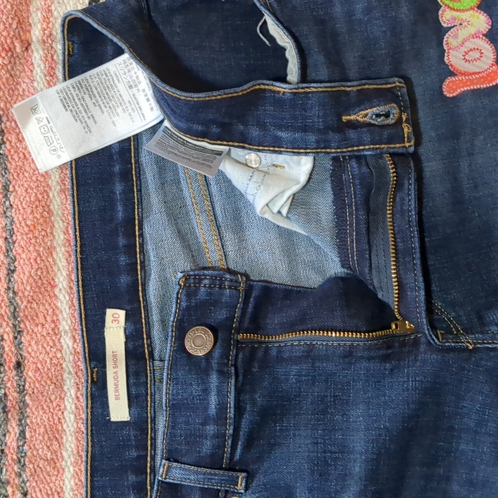 Levi's Denim Shorts with Patches - Picture 4 of 12